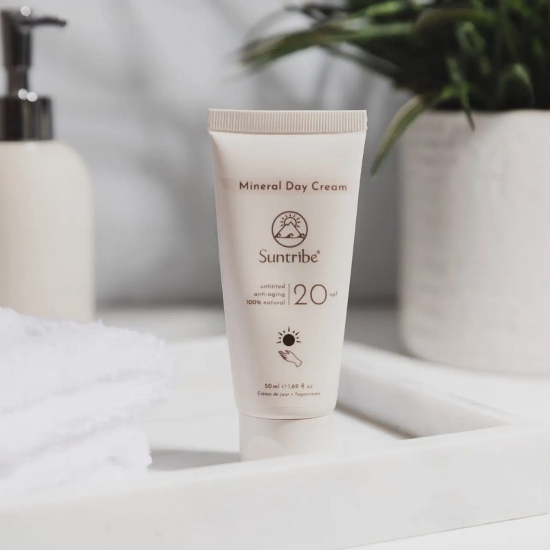 Suntribe – Naturlig Mineral Dagkräm SPF 20 - Bild 2