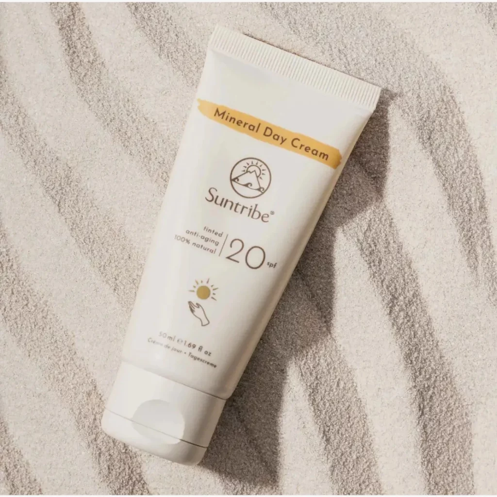 Suntribe mineral dagkräm SPF 20 tinted på sand